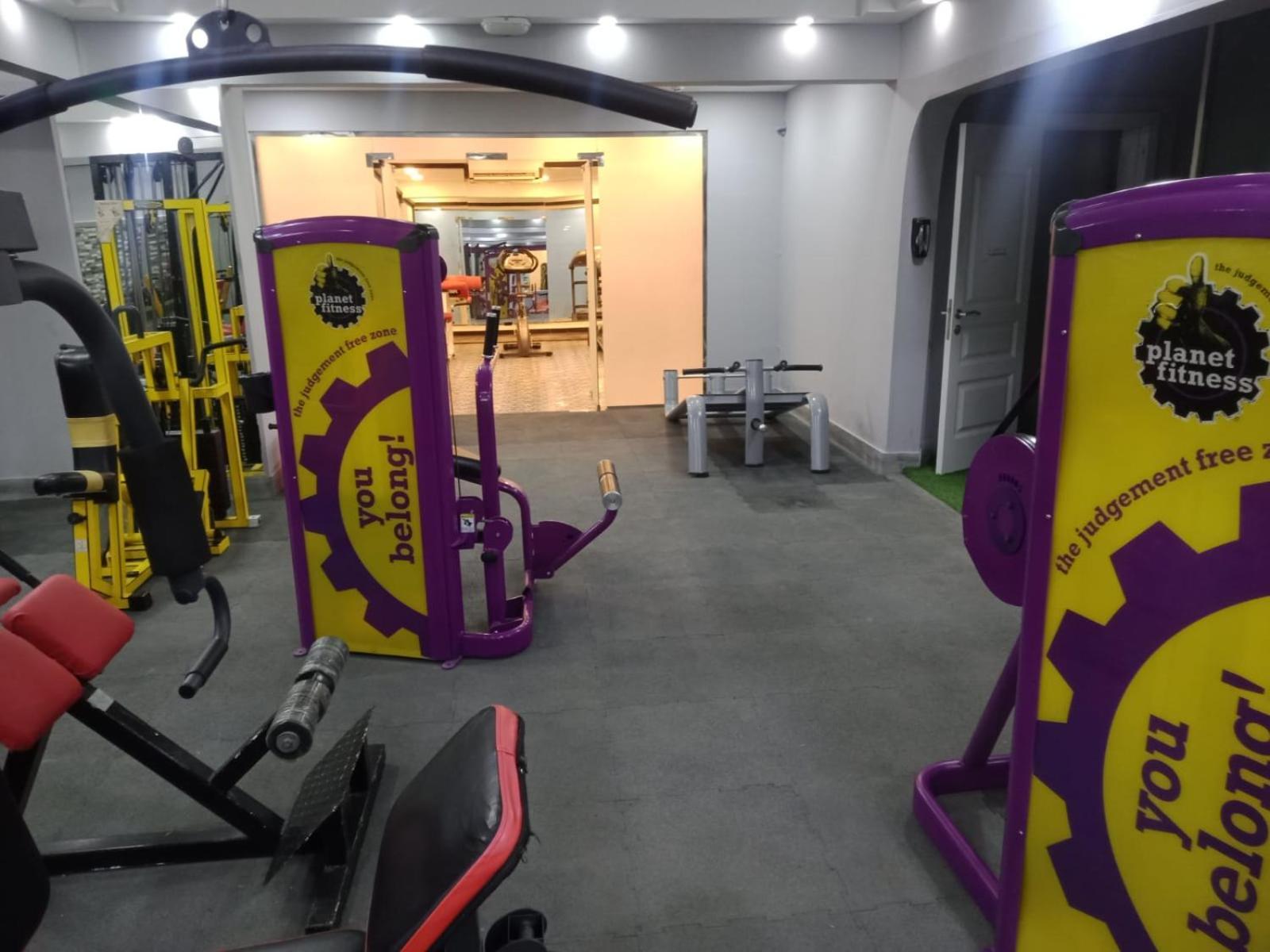 Al Hussam Hotel Apartments Rusayl Bagian luar foto