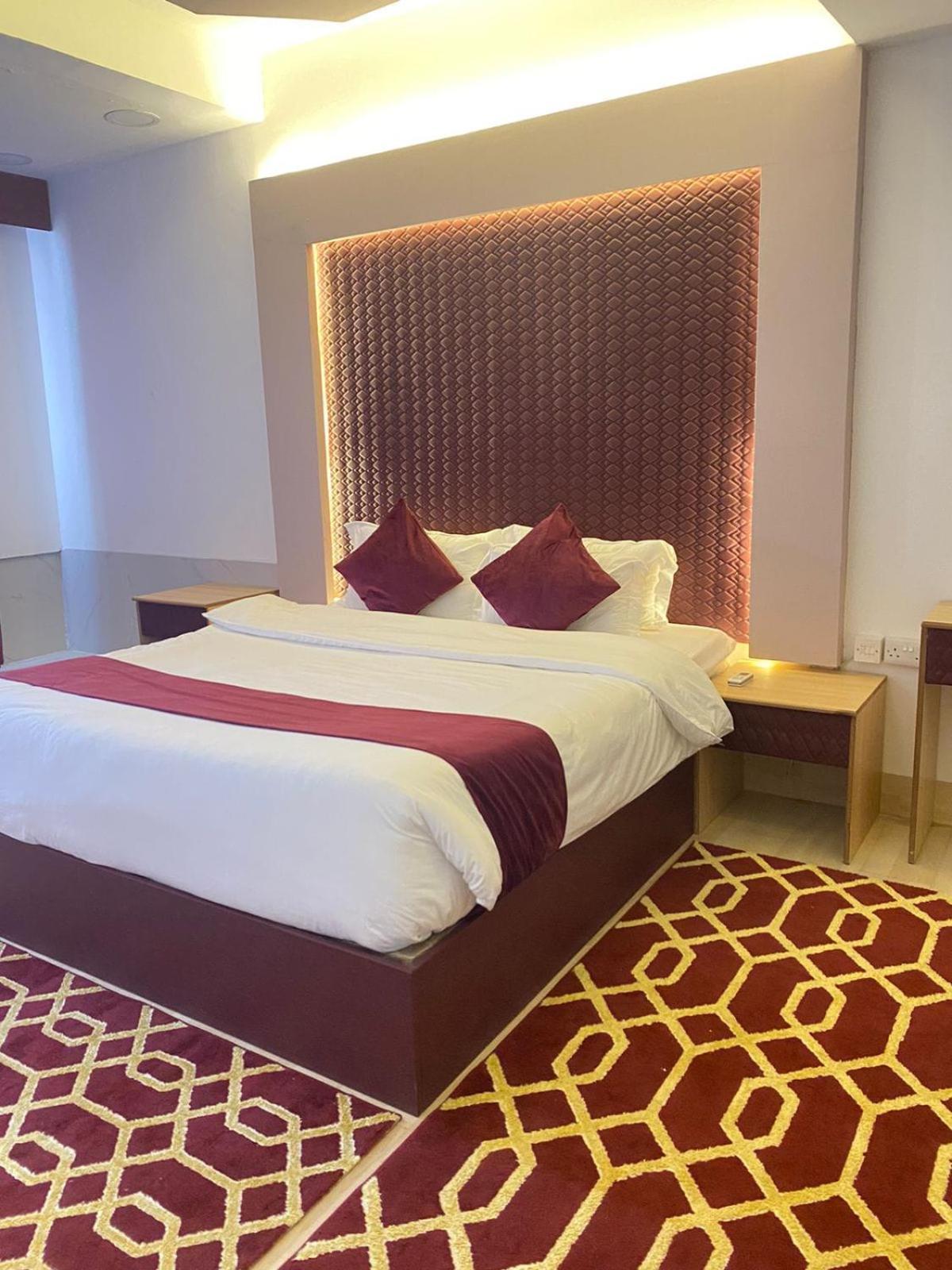 Al Hussam Hotel Apartments Rusayl Bagian luar foto