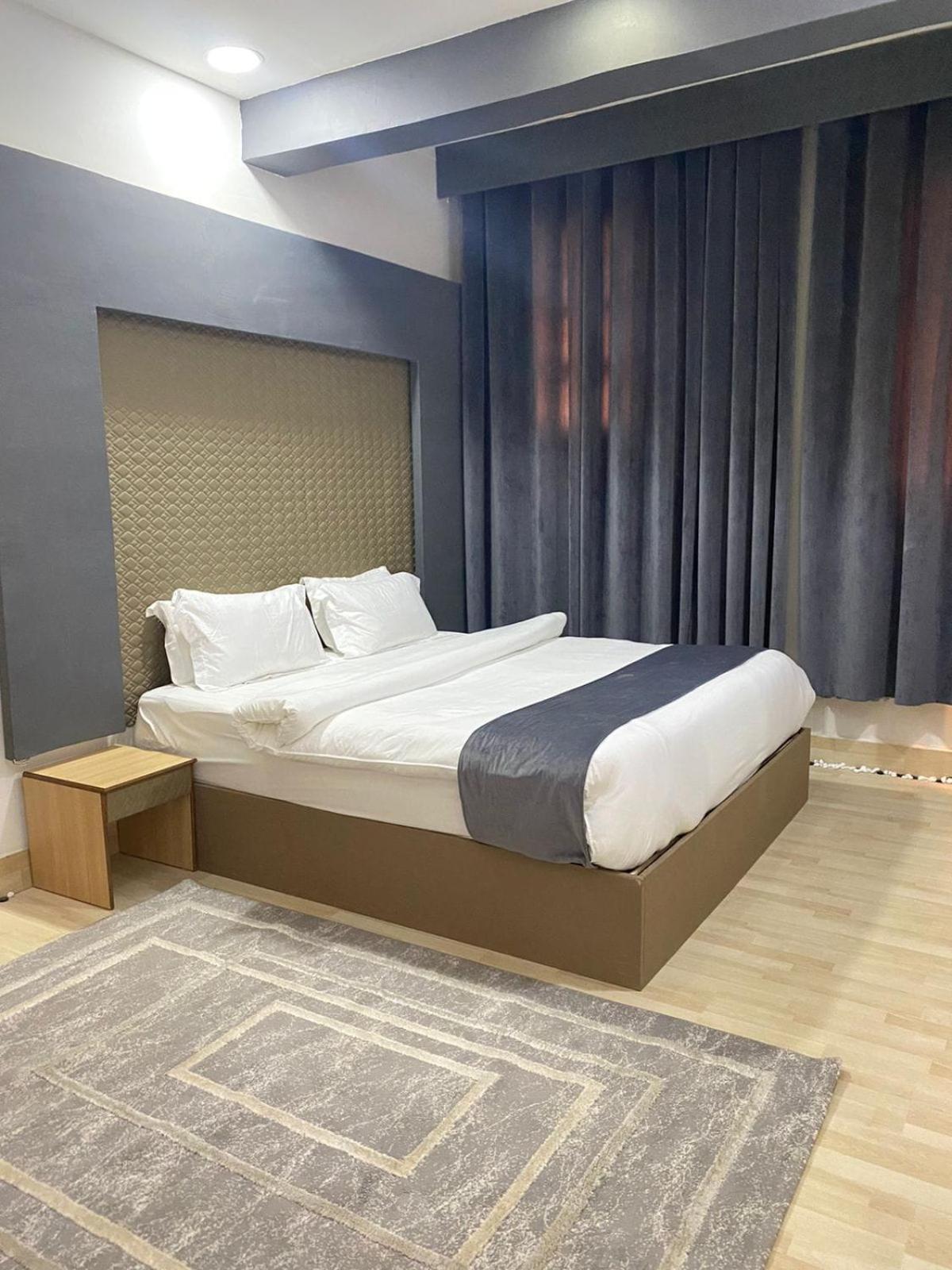 Al Hussam Hotel Apartments Rusayl Bagian luar foto