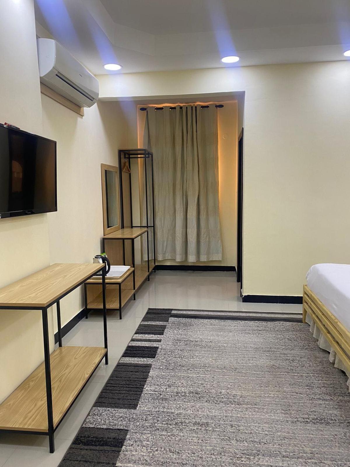 Al Hussam Hotel Apartments Rusayl Bagian luar foto