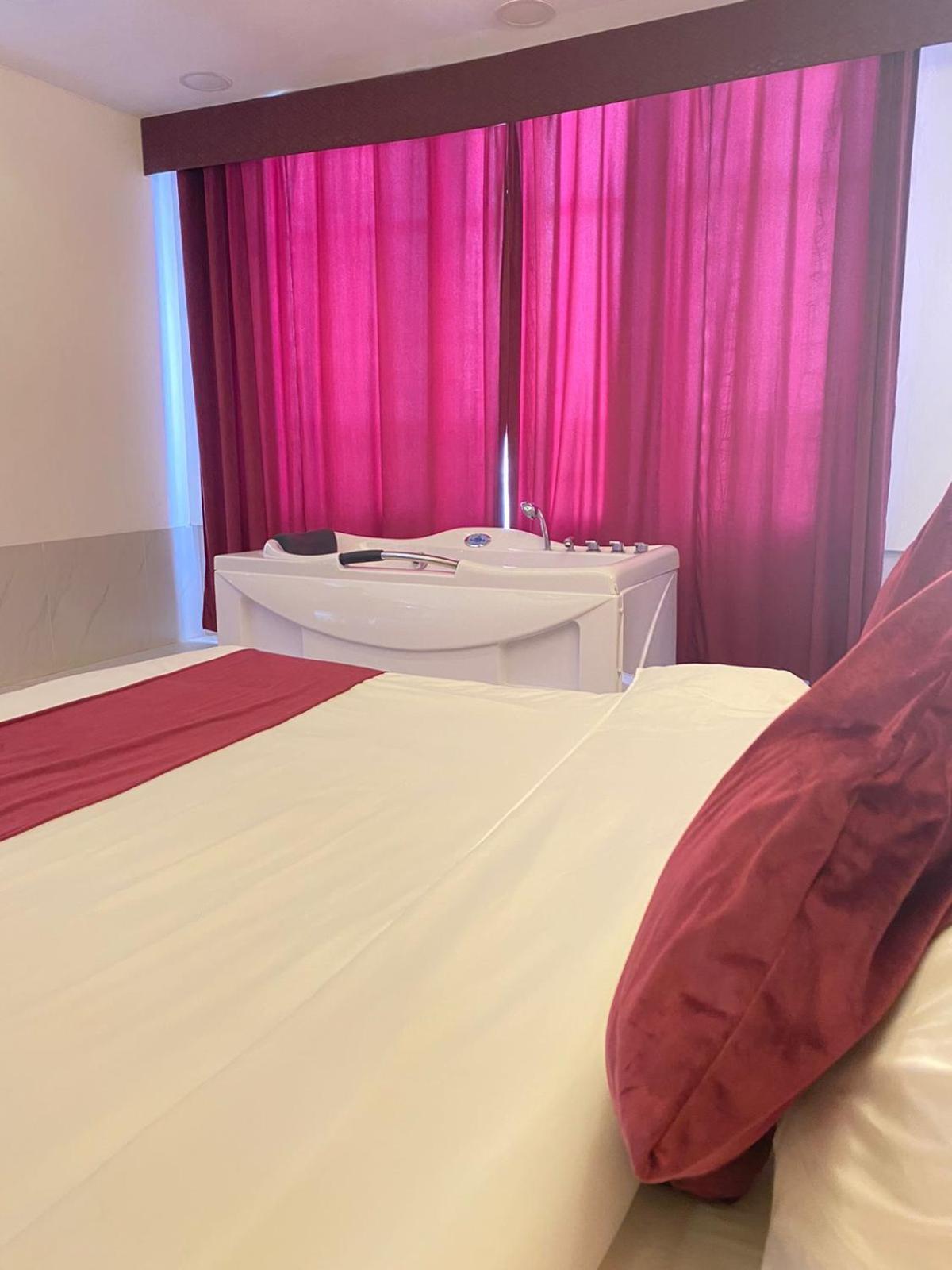 Al Hussam Hotel Apartments Rusayl Bagian luar foto